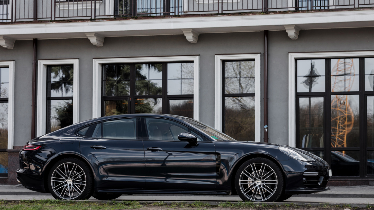 Window Tinting near me in Toronto, contact us for window tinting prices, legal window tinting, and mobile window tinting services, vehicle window tinting near me, auto window tinting near me, window tinting near me